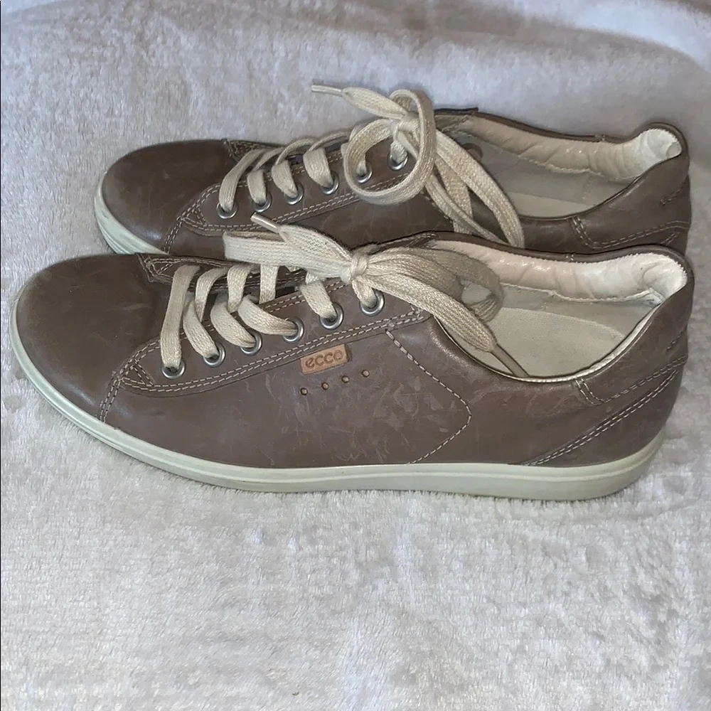 Gently Loved Men's Brown / Tan Leather Sneakers by Ecco Danish Design